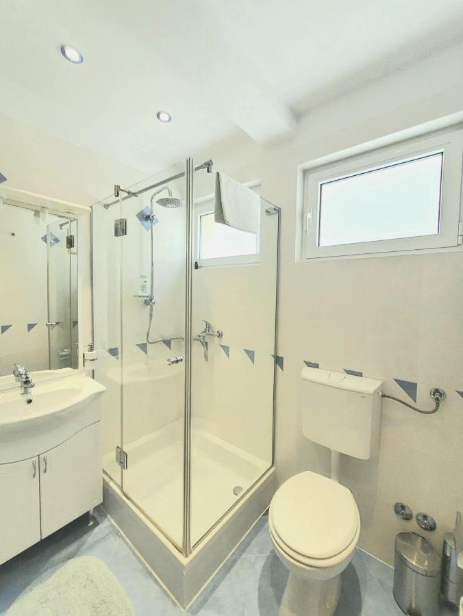 Apartments Petra I Karlo Turanj Room photo